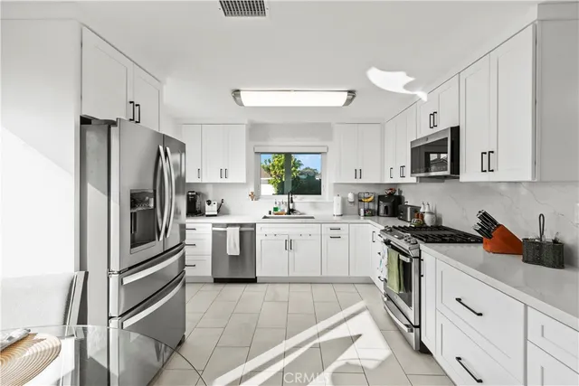 $1,198,000 | 8572 Arnett Drive, Huntington Beach, CA 92647