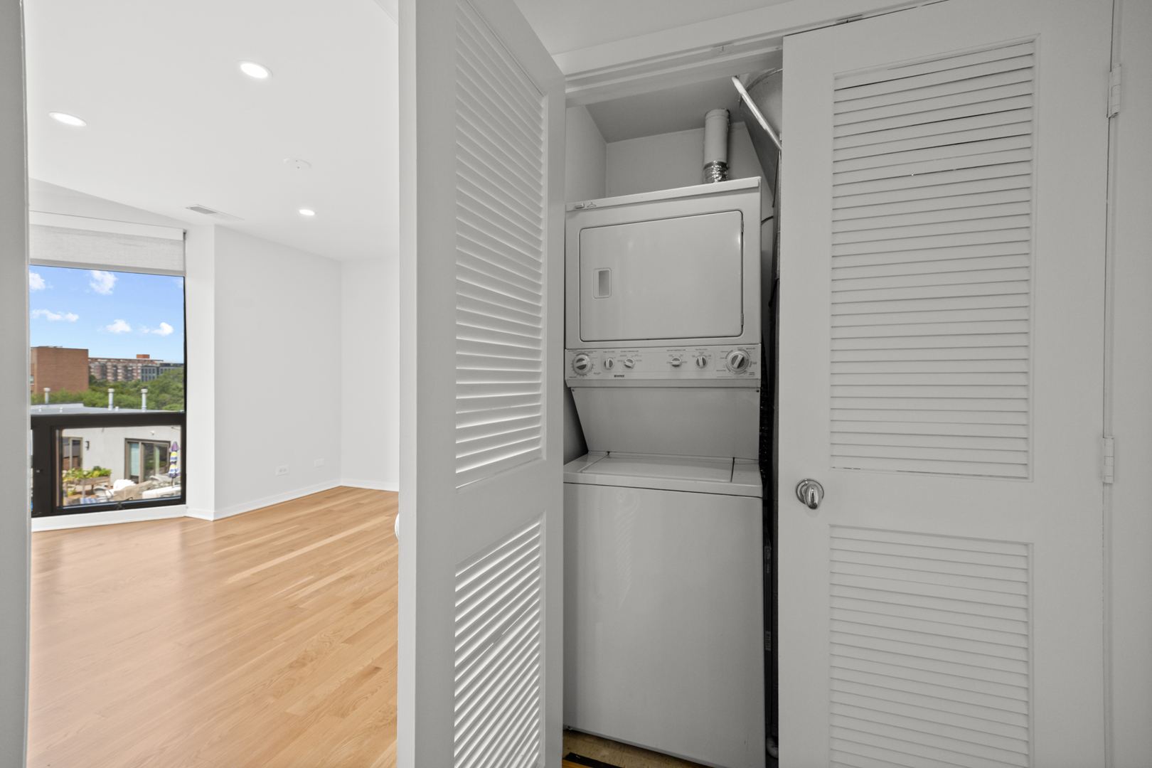 222 South Racine Avenue, Unit 403 Chicago, IL 60607 - Photo 25 of 25 Gallery Image 25