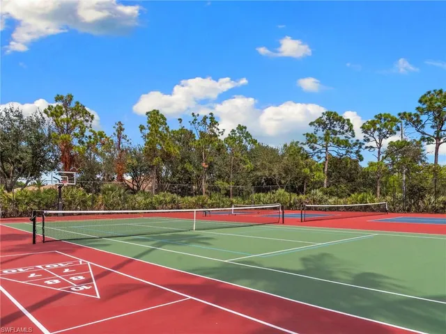 a view of a tennis court