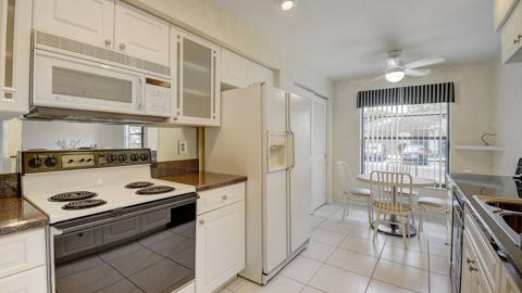 8085 Summerview Terrace Boca Raton, FL 33496 - Photo 10 of 26 Image 10