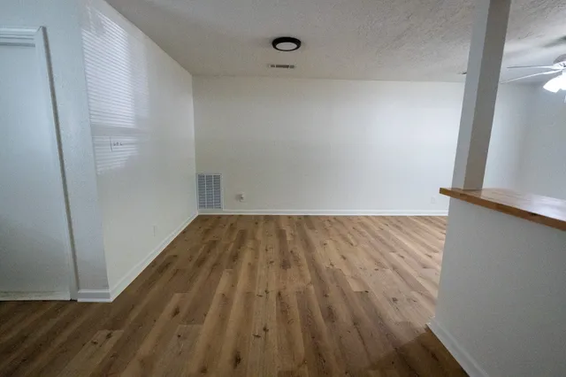 $1,675 | 1727 S Park, Alvin, TX 77511