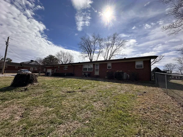 $339,900 | 110 Westwood 6th Avenue, McMinnville, TN 37110