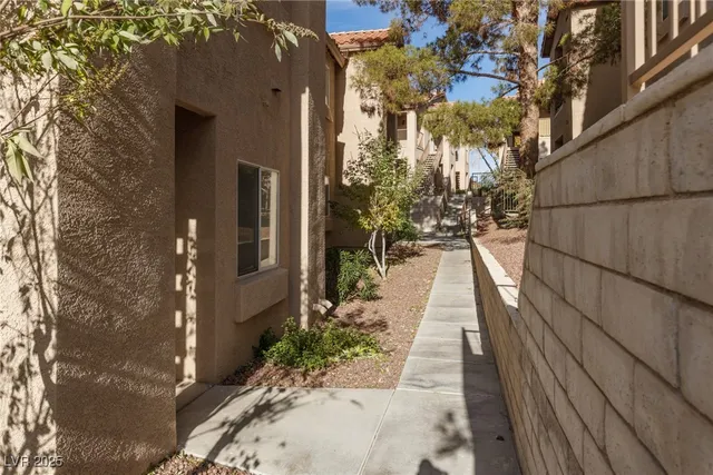 $1,095 | 2110 Los Feliz Street, Unit 2034, Las Vegas, NV 89156