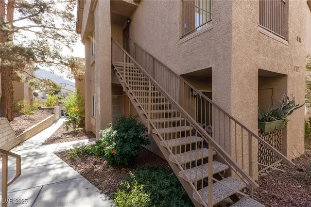 $1,095 | 2110 Los Feliz Street, Unit 2034, Las Vegas, NV 89156