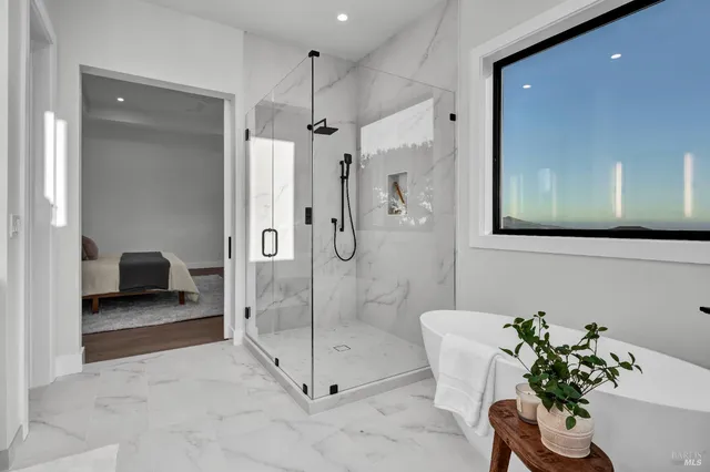 a en suite bathroom with a shower