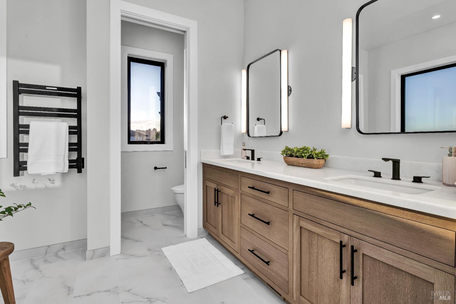 2011 Long Leaf Court Santa Rosa, CA 95403 - Photo 33 of 55 a spacious bathroom with a double vanity sink mirror and