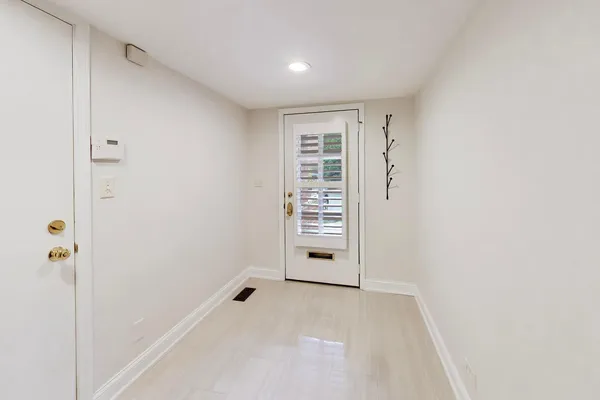 $1,195,000 | 1412 West Wrightwood Avenue, Unit D, Chicago, IL 60614