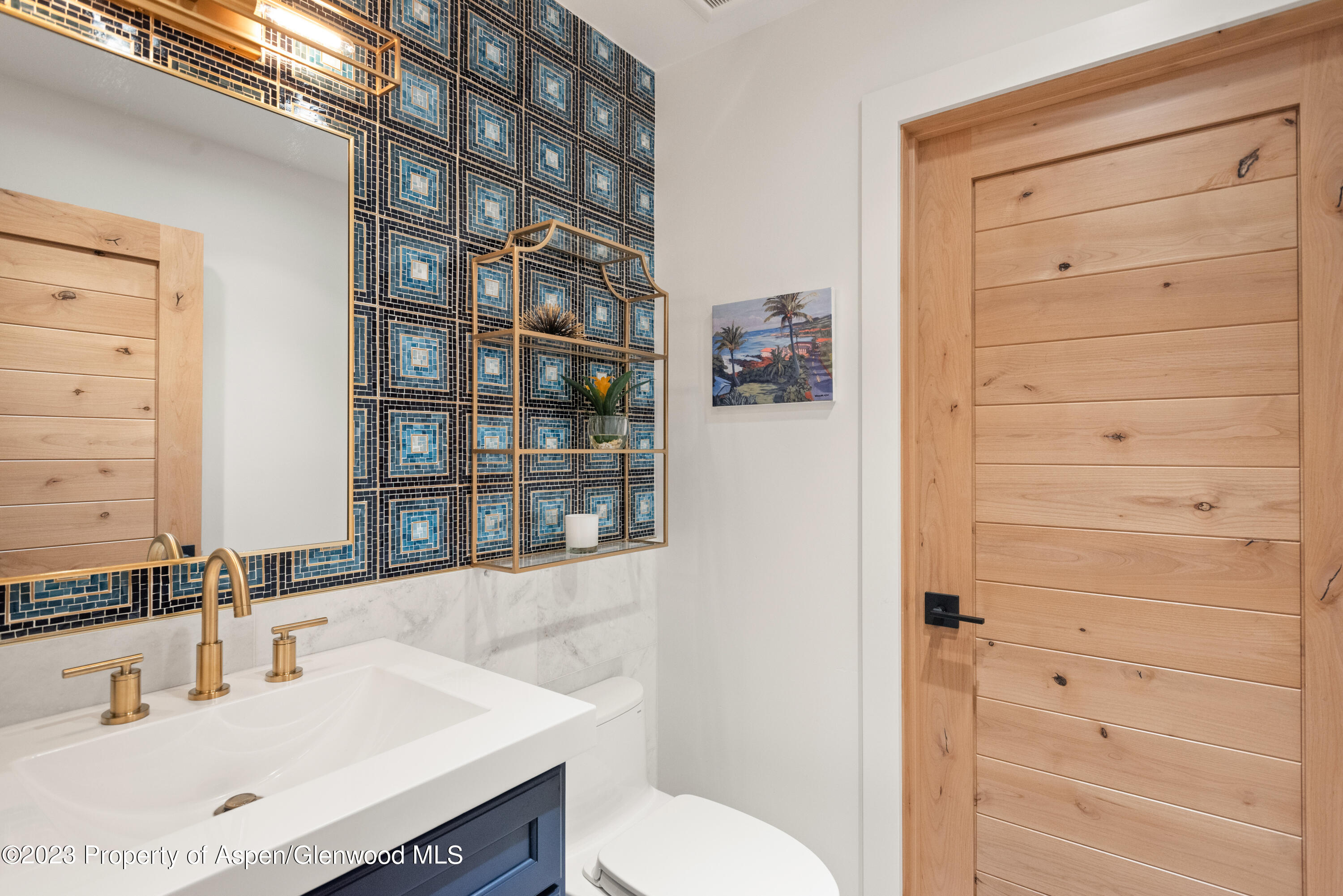 324 Summerset Lane Basalt, CO 81621 - Photo 26 of 40 a bathroom with a sink toilet vanity and tub