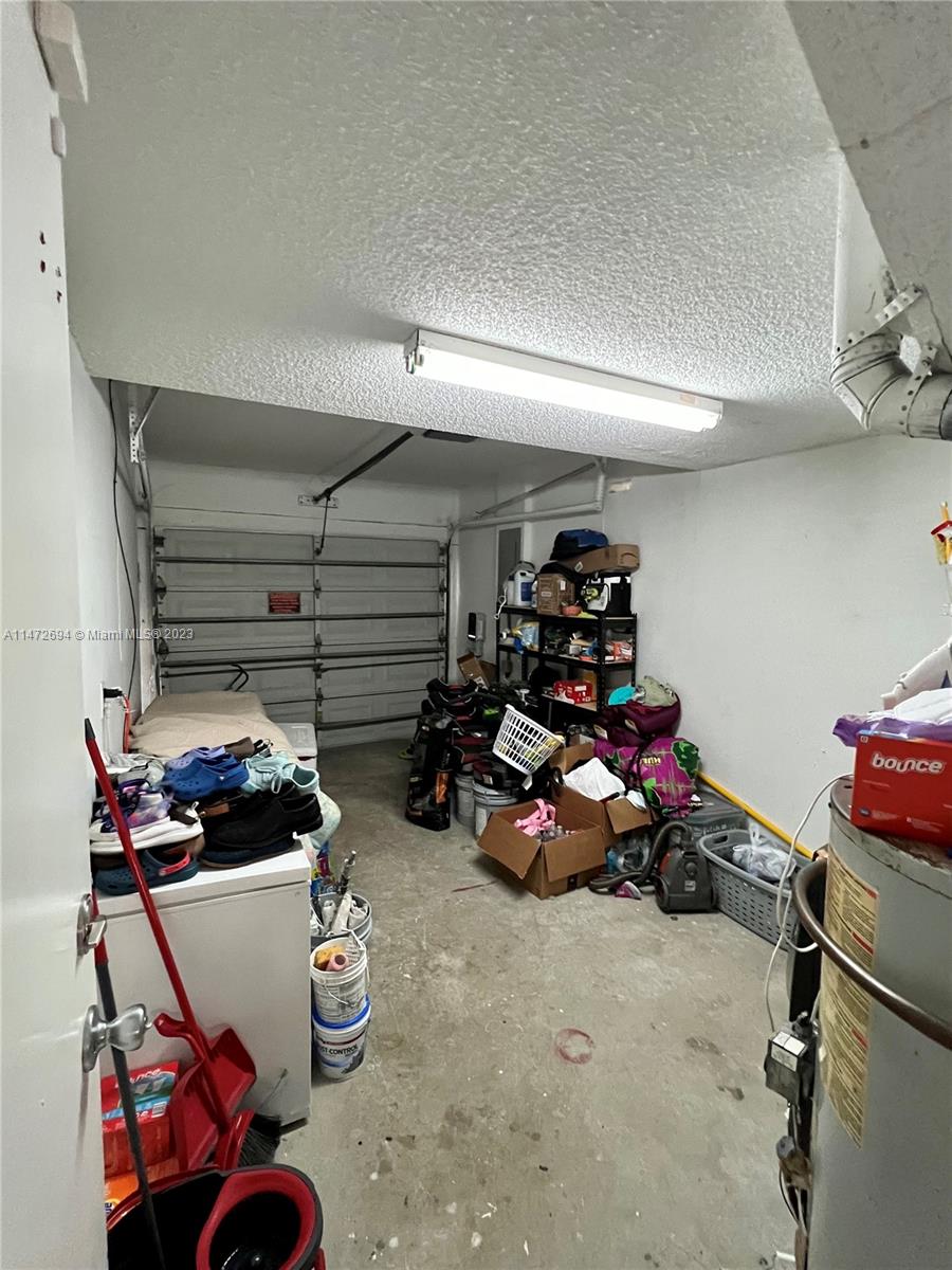 West End Miami, FL 33185 - Photo 28 of 30 a view of a room with gym equipment