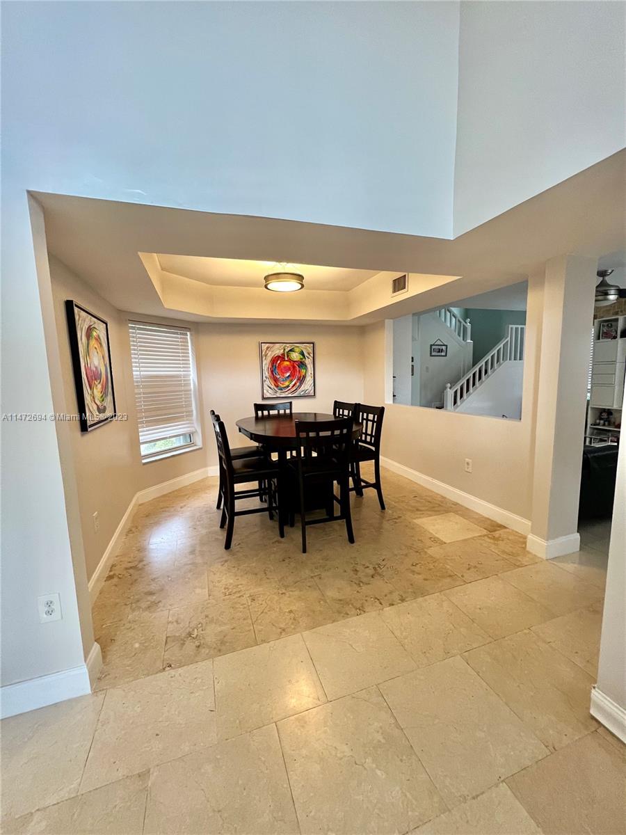 West End Miami, FL 33185 - Photo 3 of 30 a indoor view