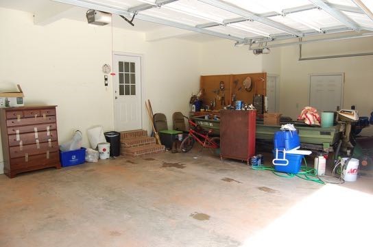100 Lower Simmons Road Macon, GA 31220 - Photo 28 of 34 a view of a room with toys
