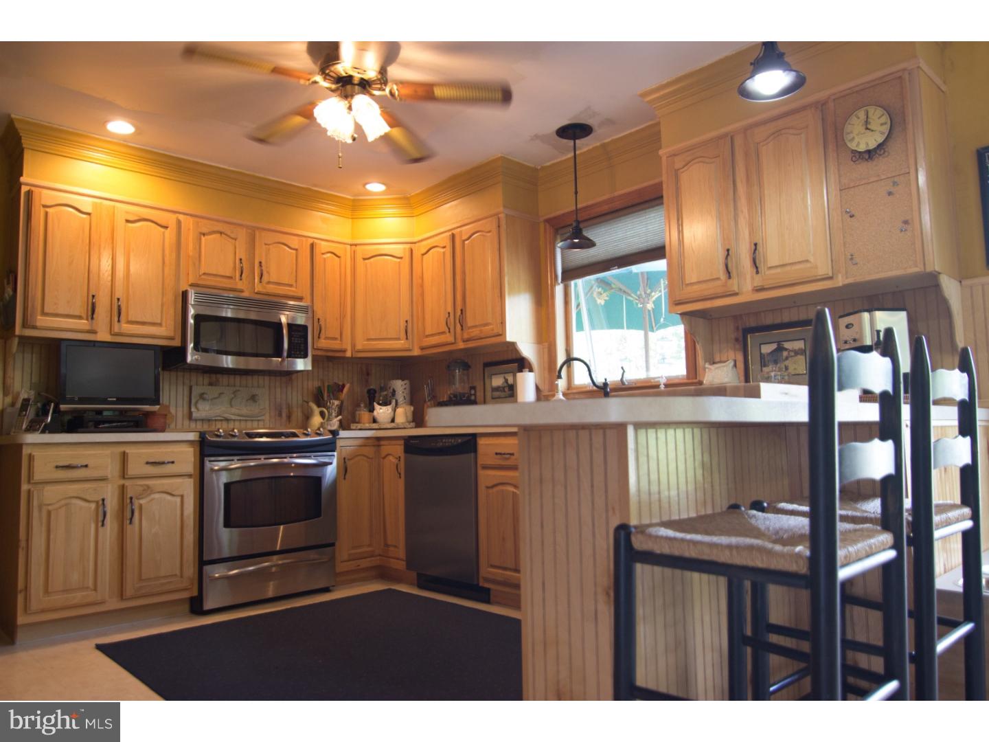 1274 Keller Road Wind Gap, PA 18091 - Photo 6 of 23 Kitchen