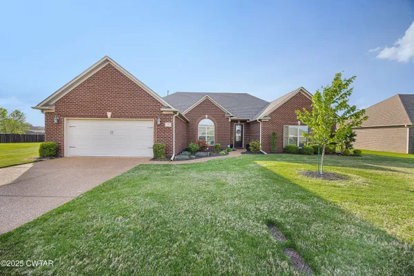 $378,000 | 25 Lamplighter Cove, Jackson, TN 38305