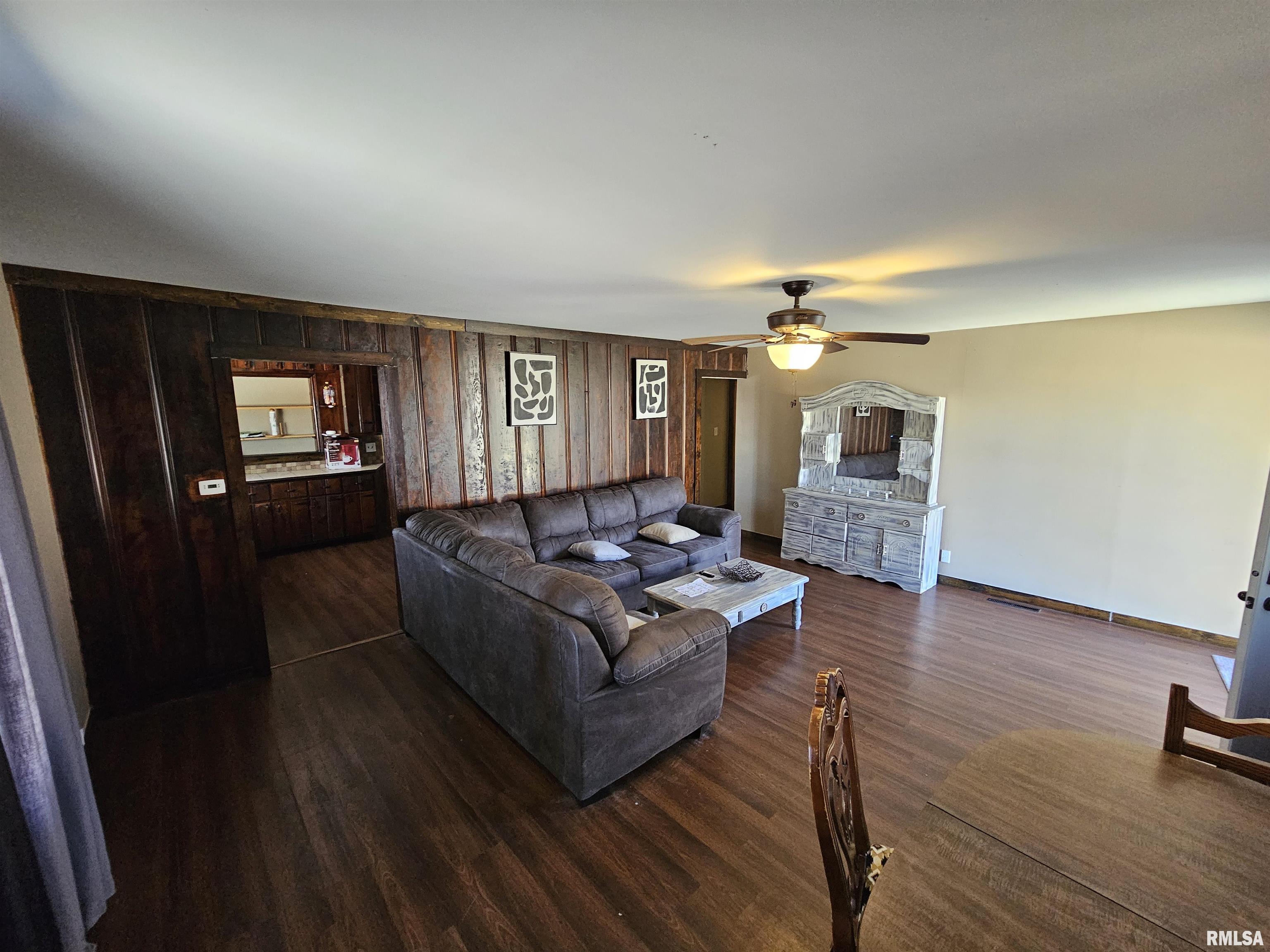 203 West Tamaroa Road Ina, IL 62846 - Photo 10 of 17