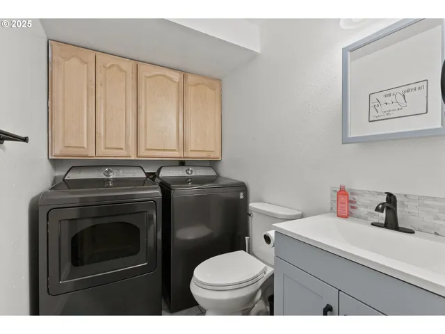 $399,900 | 216 Southeast 34th Circle, Troutdale, OR 97060