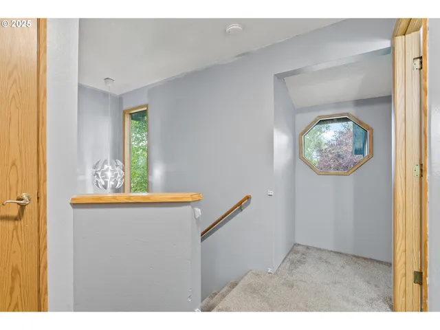 $399,900 | 216 Southeast 34th Circle, Troutdale, OR 97060