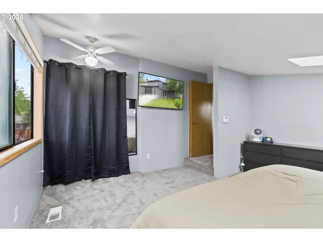 $399,900 | 216 Southeast 34th Circle, Troutdale, OR 97060