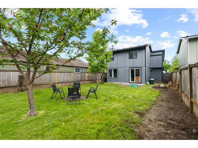 $399,900 | 216 Southeast 34th Circle, Troutdale, OR 97060