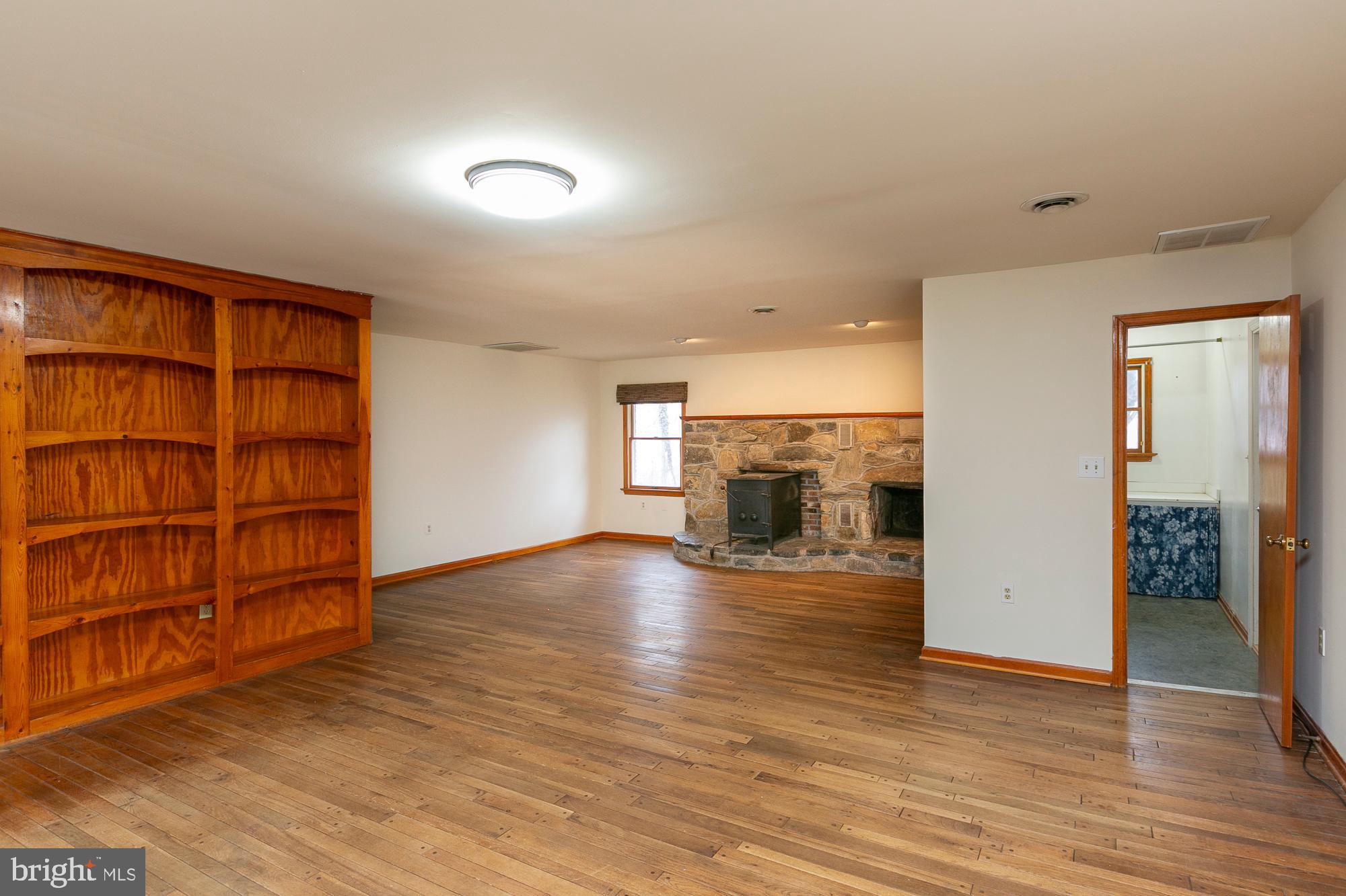 35 Grant Road Kearneysville, WV 25430 - Photo 18 of 122