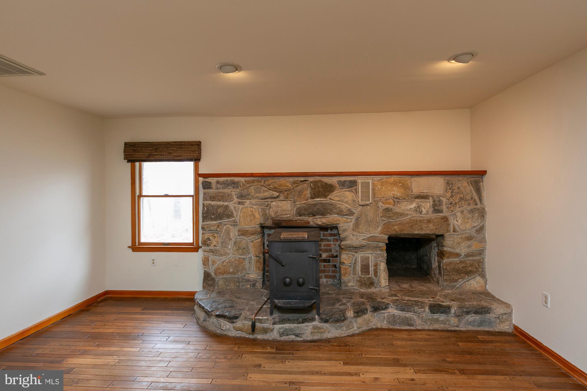 35 Grant Road Kearneysville, WV 25430 - Photo 23 of 122