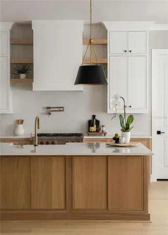 $2,799,000 | 1172 Seville Lane Northeast, St. Petersburg, FL 33704