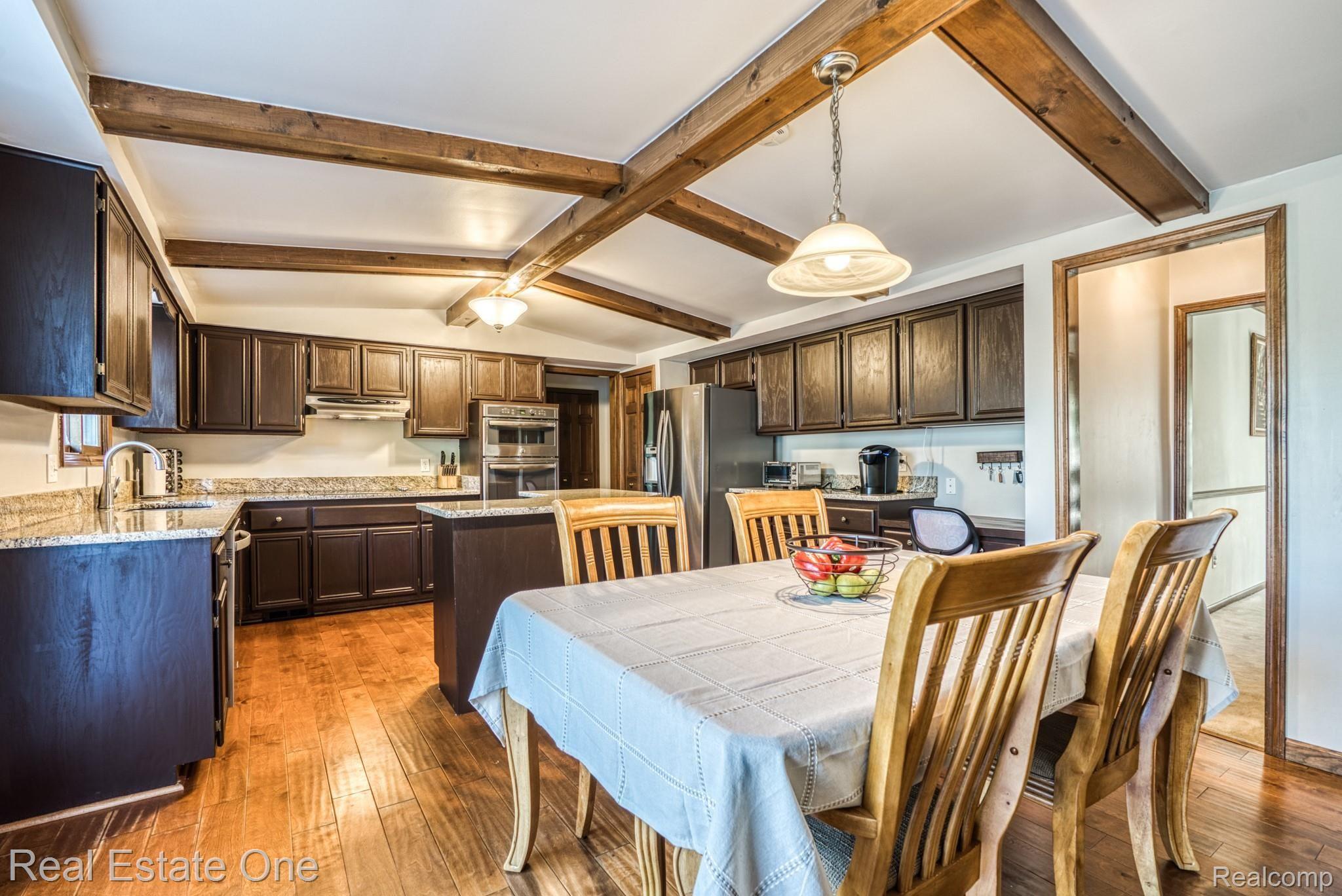 1860 Jason Circle Rochester, MI 48306 - Photo 21 of 43 DSC04115.jpg