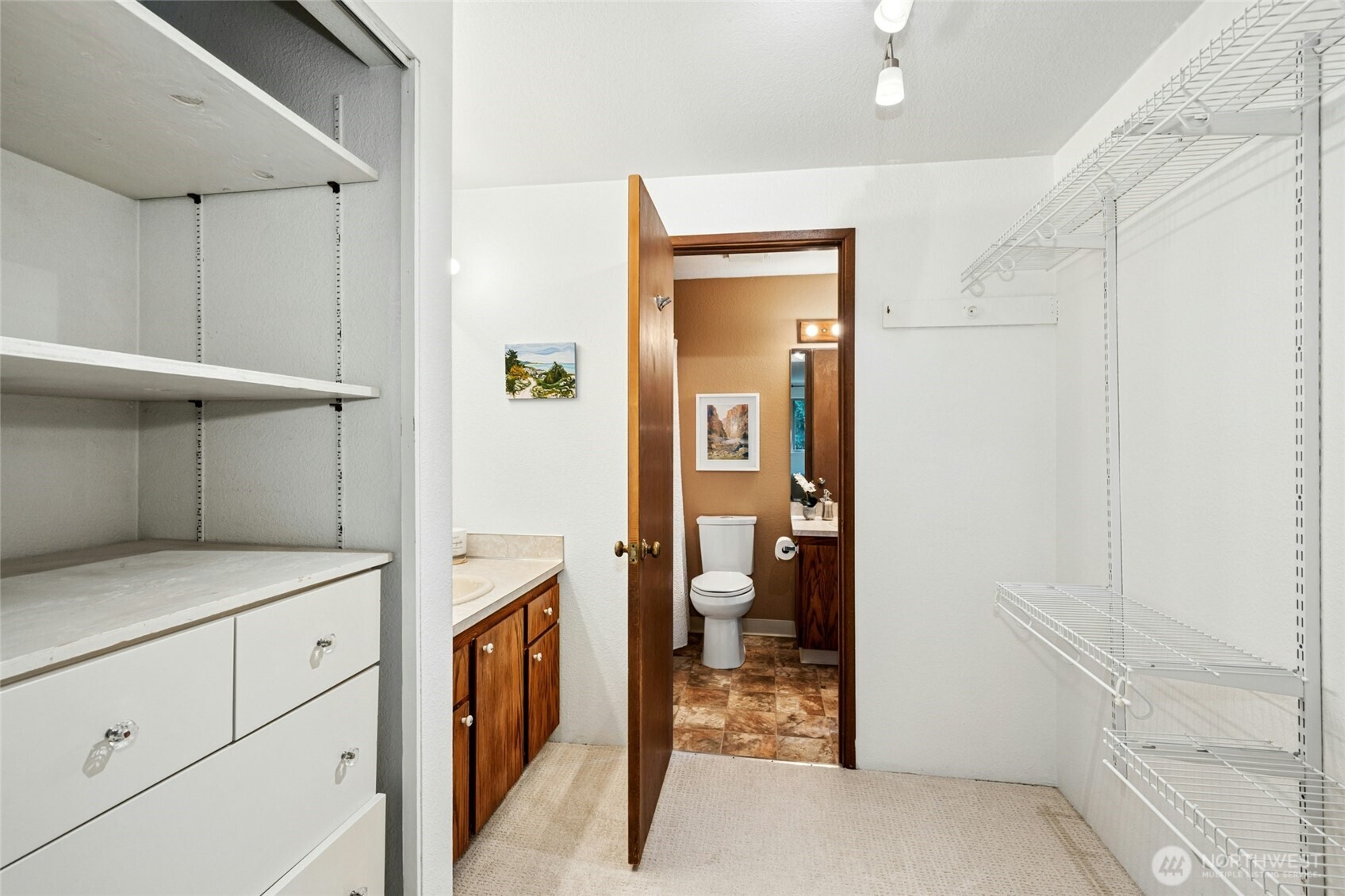 811 Northeast 57th Street Seattle, WA 98105 - Photo 25 of 37 Gallery Image 25