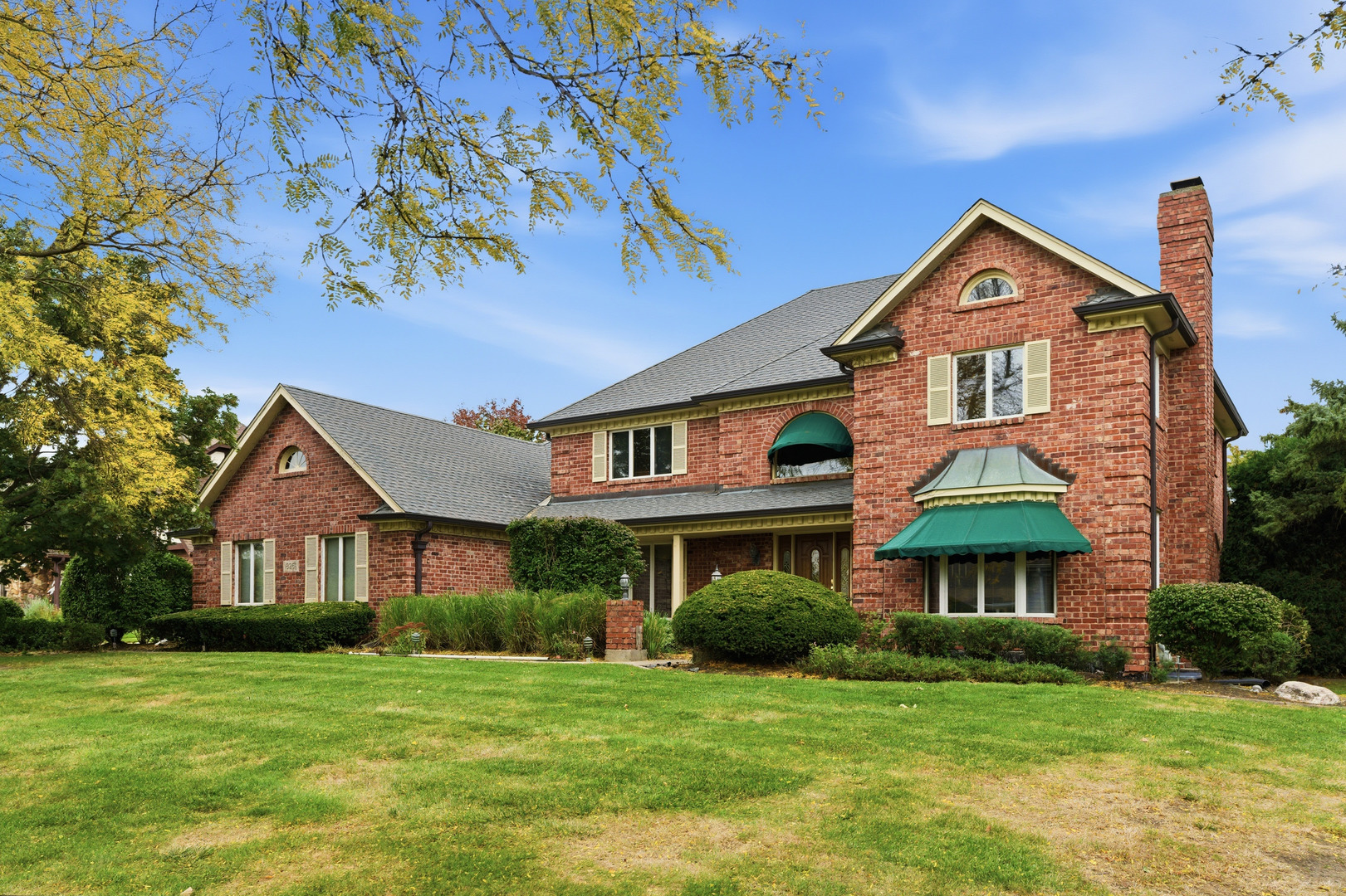 8261 Lake Ridge Drive Burr Ridge, IL 60527 - Photo 1 of 66 Gallery Image 1