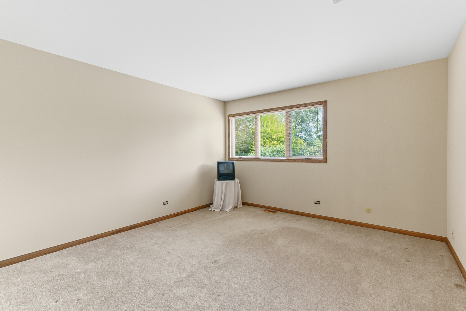 8261 Lake Ridge Drive Burr Ridge, IL 60527 - Photo 28 of 66 Gallery Image 28