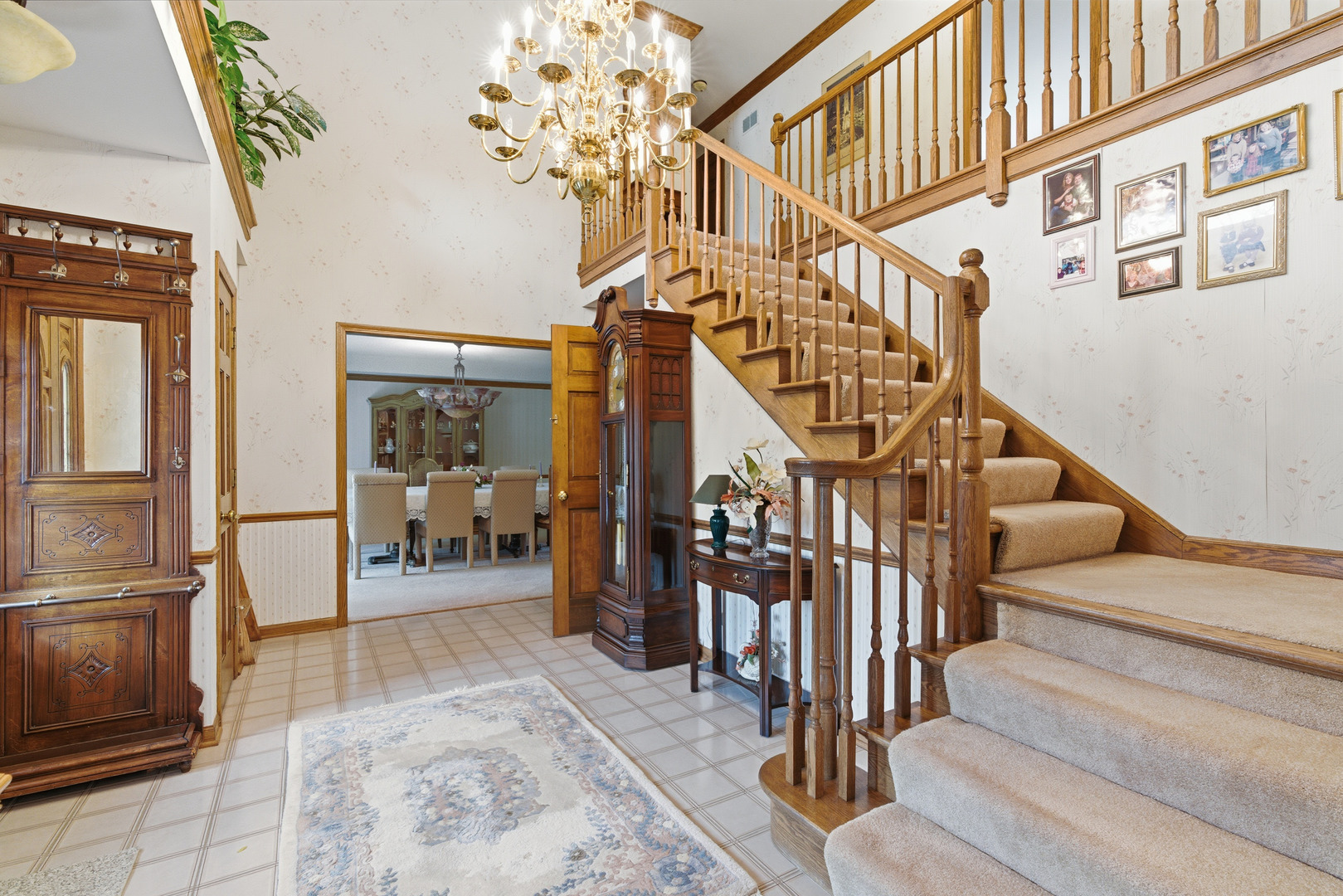 8261 Lake Ridge Drive Burr Ridge, IL 60527 - Photo 5 of 66 Gallery Image 5
