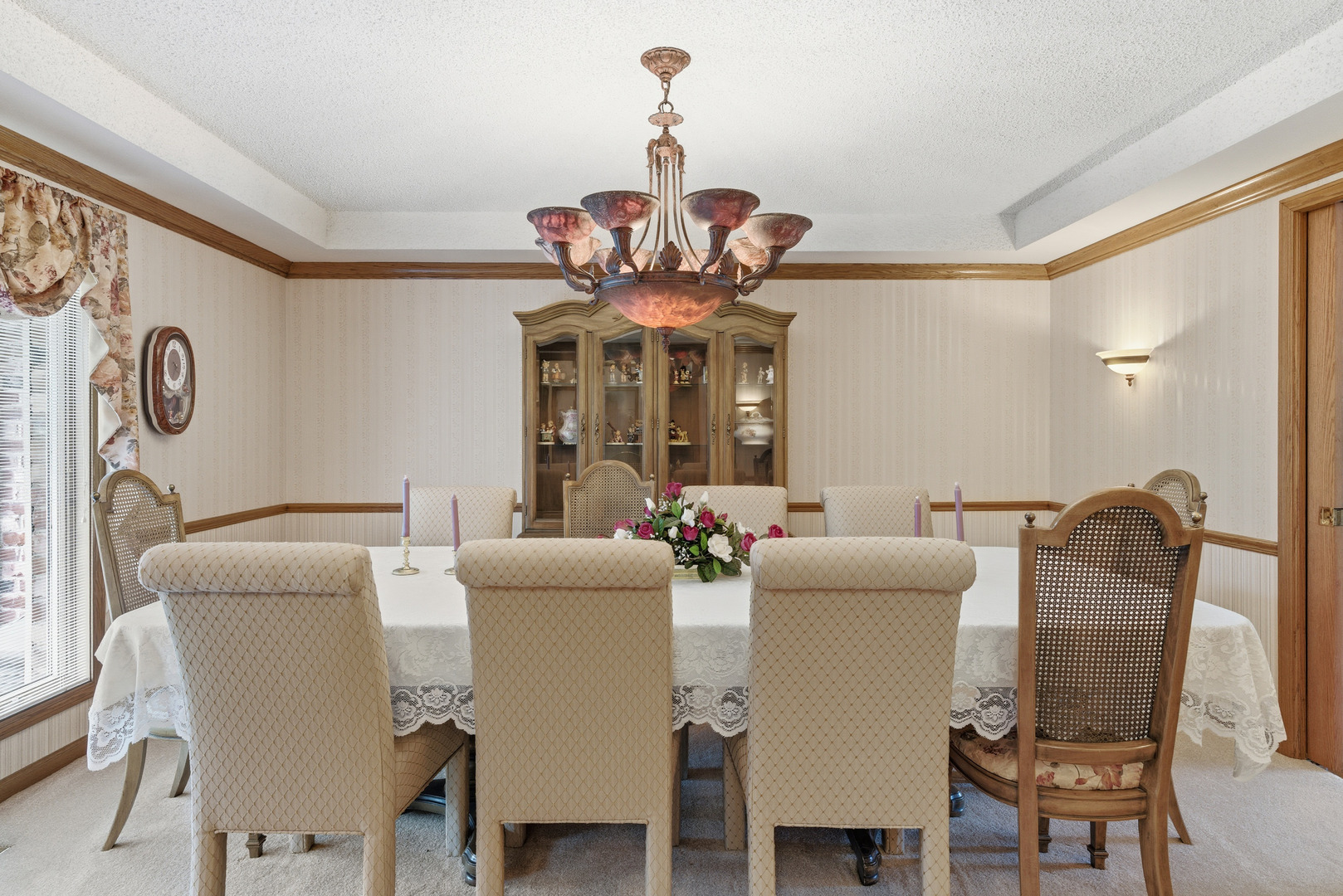 8261 Lake Ridge Drive Burr Ridge, IL 60527 - Photo 9 of 66 Gallery Image 9