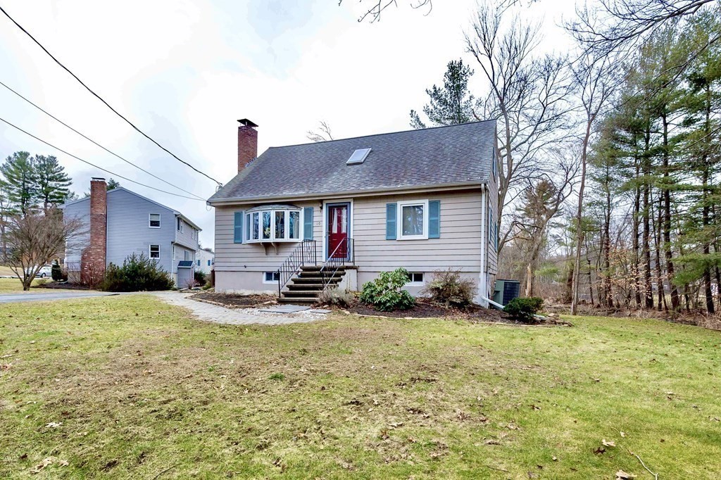10 Pinewood Road Wilmington, MA 01887 - Photo 2 of 31 Gallery Image 2