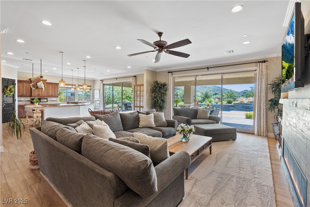 421 Foxhall Road Henderson, NV 89002 - Photo 3 of 79 Gallery Image 3