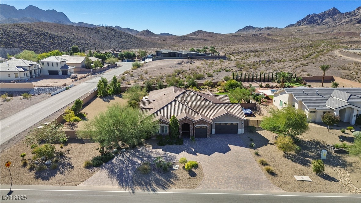421 Foxhall Road Henderson, NV 89002 - Photo 6 of 79 Gallery Image 6