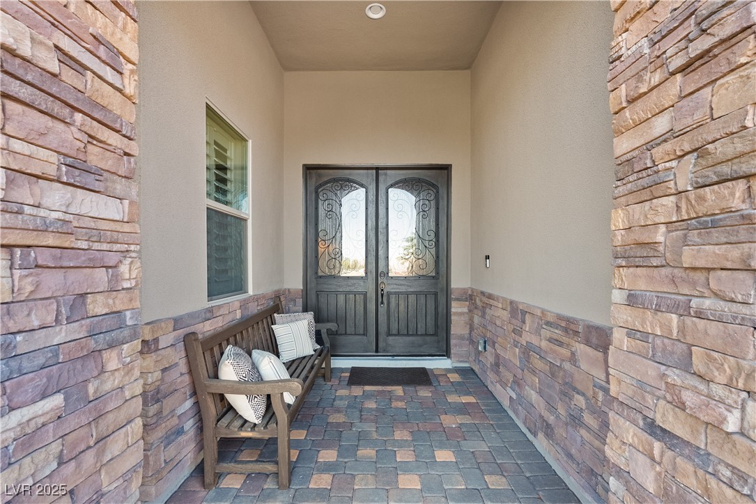 421 Foxhall Road Henderson, NV 89002 - Photo 10 of 79 Gallery Image 10
