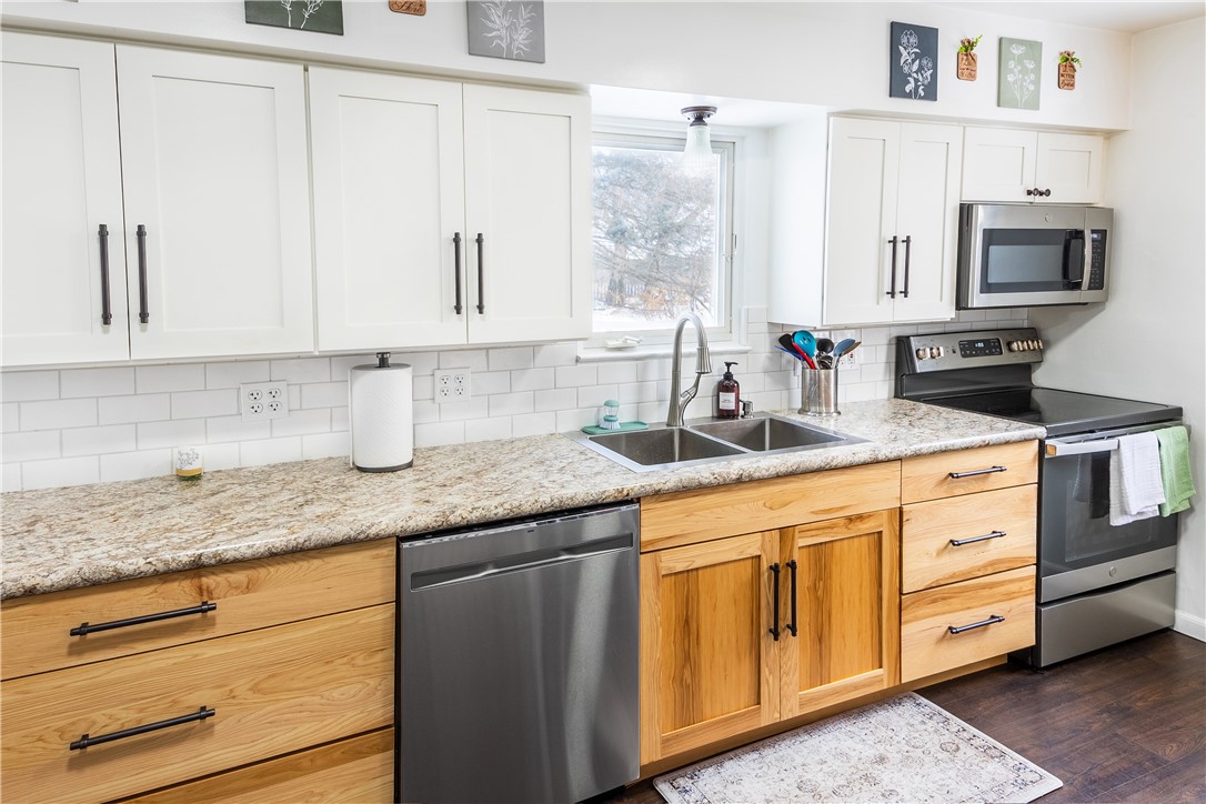 104 Sunset Drive Brighton, NY 14618 - Photo 9 of 20