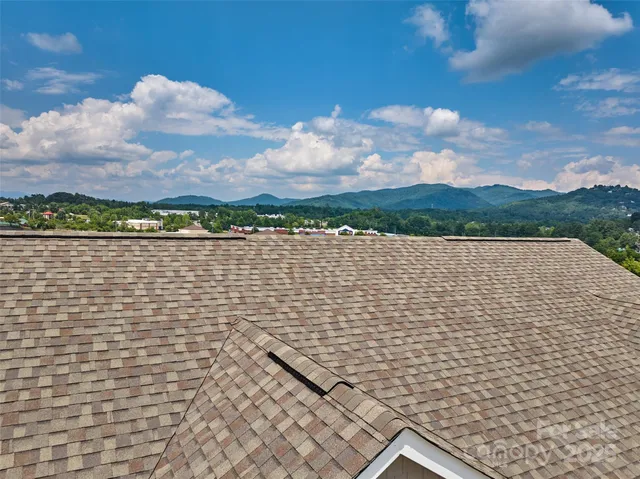 $333,000 | 64 Benedict Lane, Weaverville, NC 28787