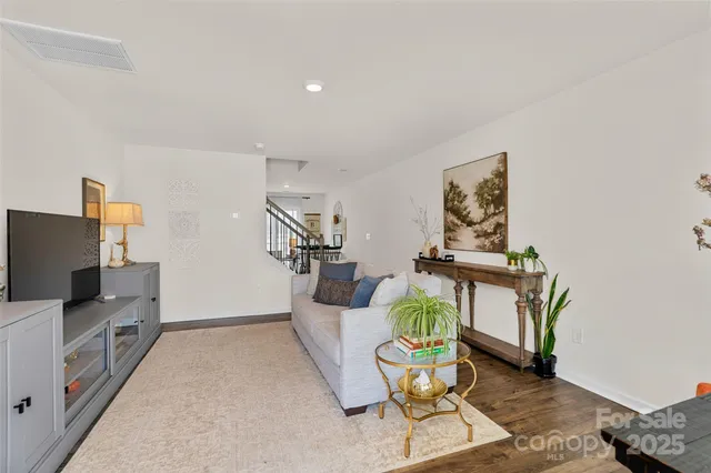 $333,000 | 64 Benedict Lane, Weaverville, NC 28787