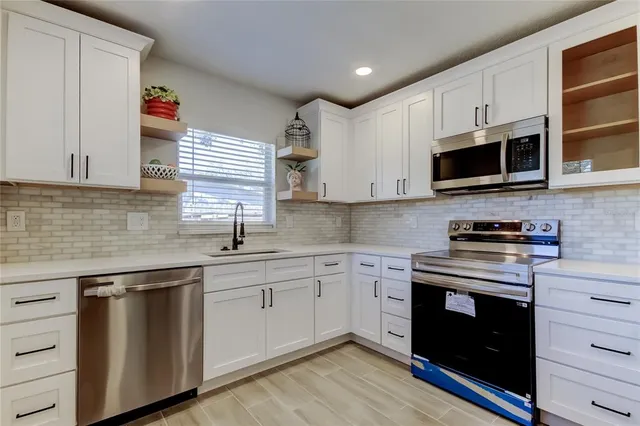 $399,900 | 509 11th Street Northwest, Largo, FL 33770