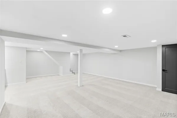 $335,000 | 7171 White Oak Lane, University City, MO 63130
