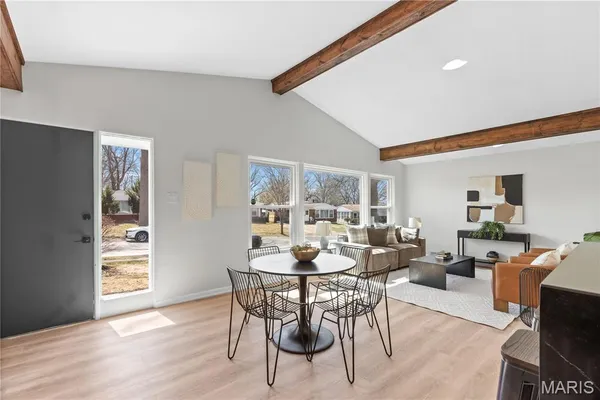 $335,000 | 7171 White Oak Lane, University City, MO 63130