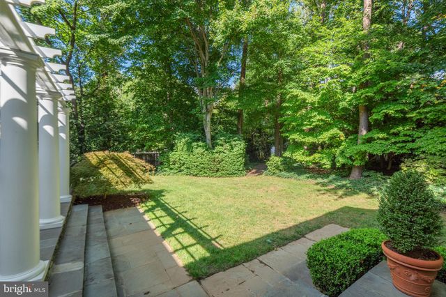$2,500,000 | 1307 Daviswood Drive, McLean, VA 22102