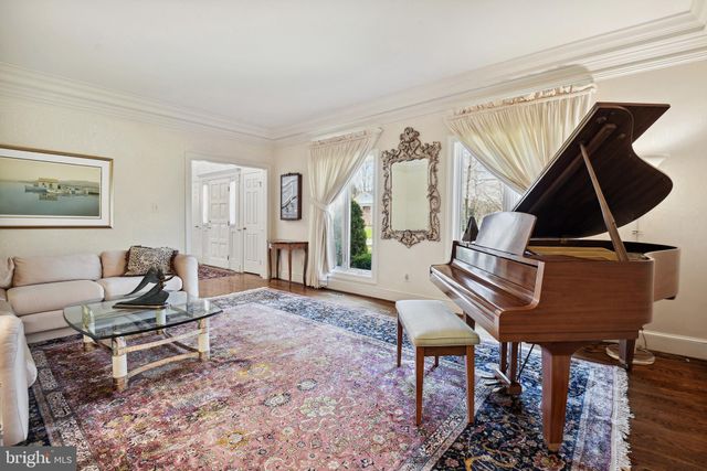 $2,500,000 | 1307 Daviswood Drive, McLean, VA 22102