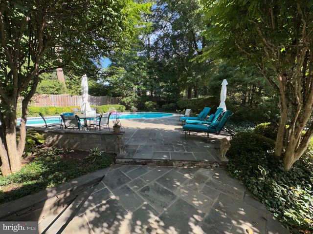 $2,500,000 | 1307 Daviswood Drive, McLean, VA 22102