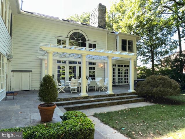 $2,500,000 | 1307 Daviswood Drive, McLean, VA 22102