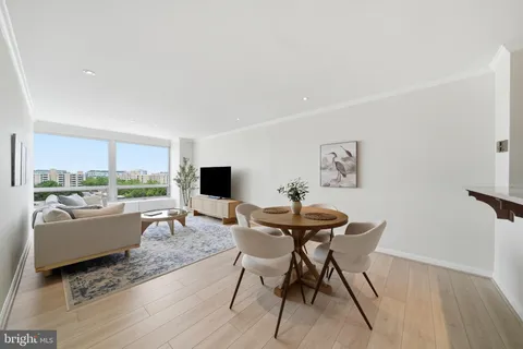 $300,000 | 1435 4th Street Southwest, Unit B815, Washington, DC 20024