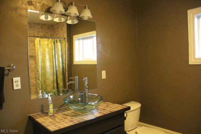 347 Merriman Road Akron, OH 44303 - Photo 16 of 25 Updated bath