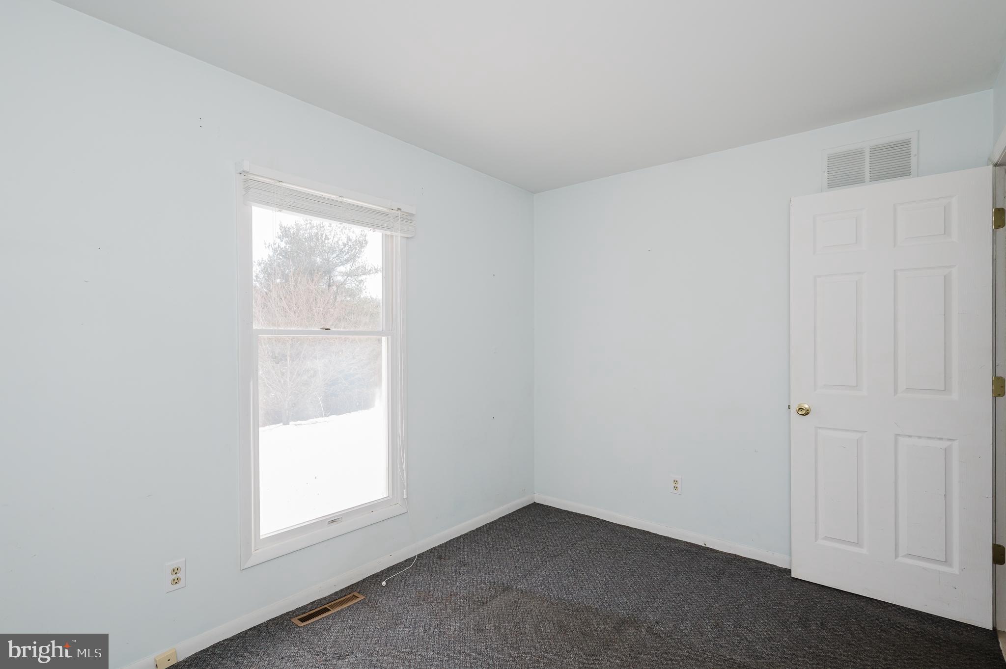2804 Rocks Road Jarrettsville, MD 21084 - Photo 32 of 46 an empty room with a window