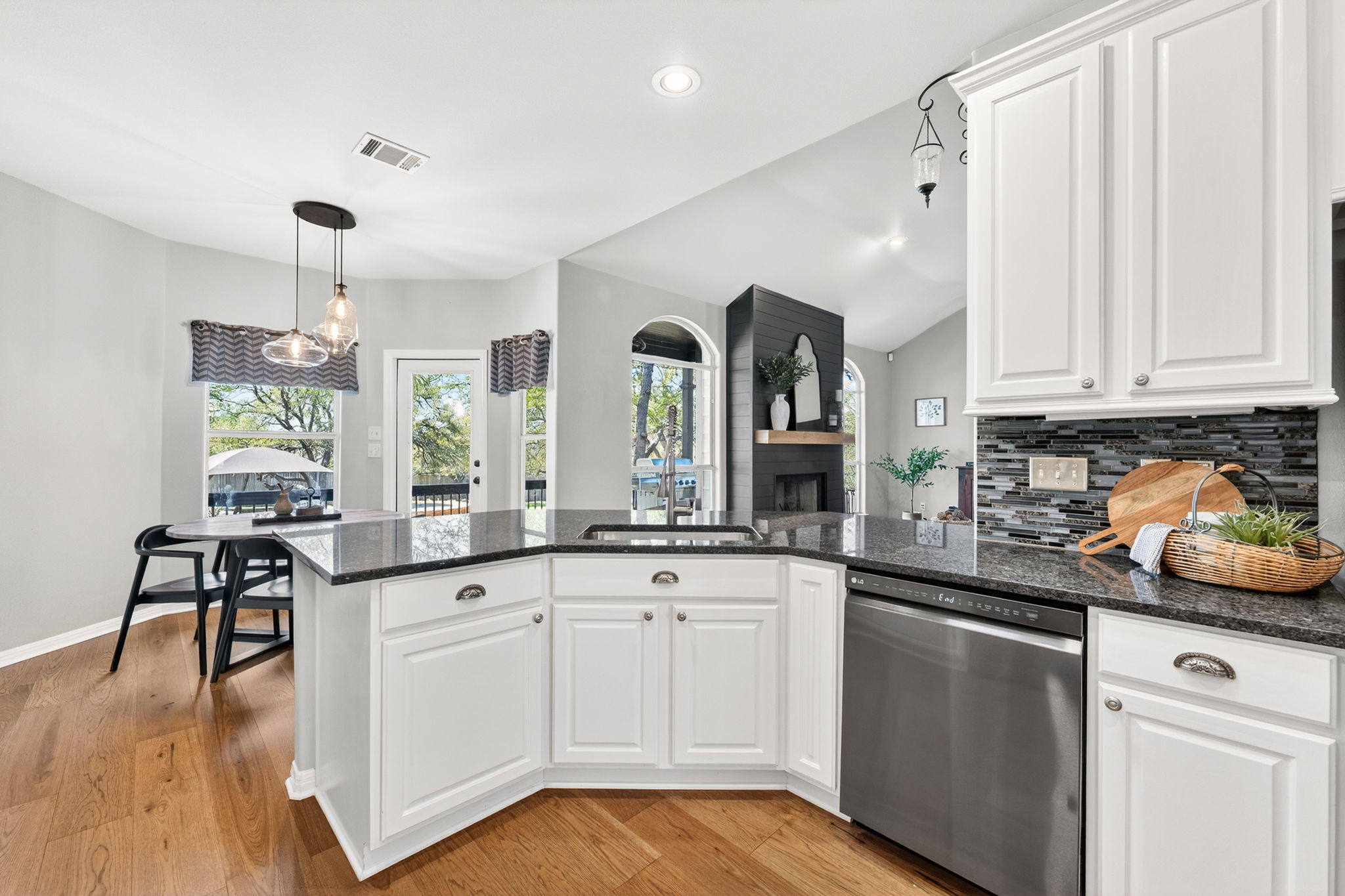 137 Ridgewood Cove Georgetown, TX 78633 - Photo 13 of 38