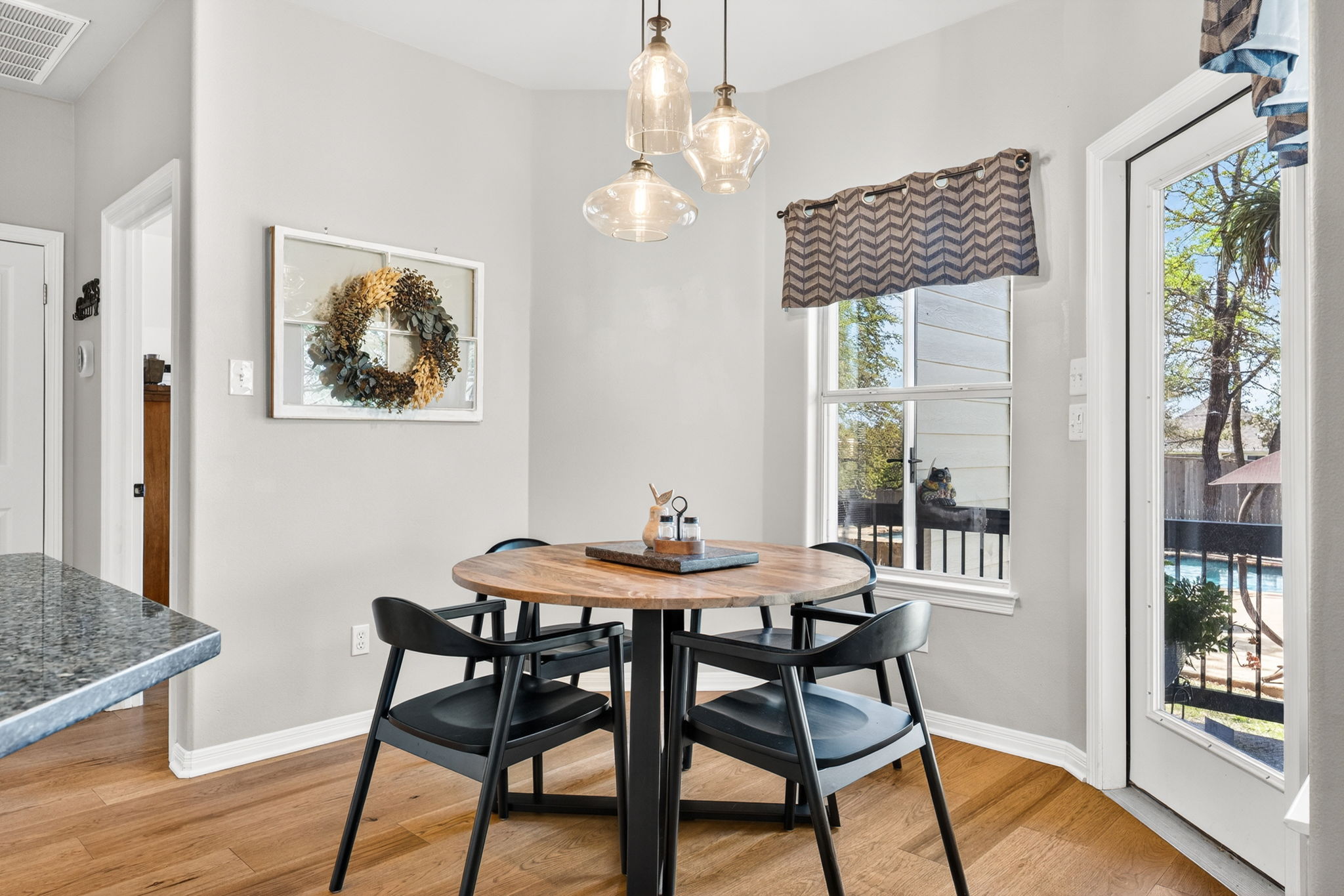 137 Ridgewood Cove Georgetown, TX 78633 - Photo 15 of 38